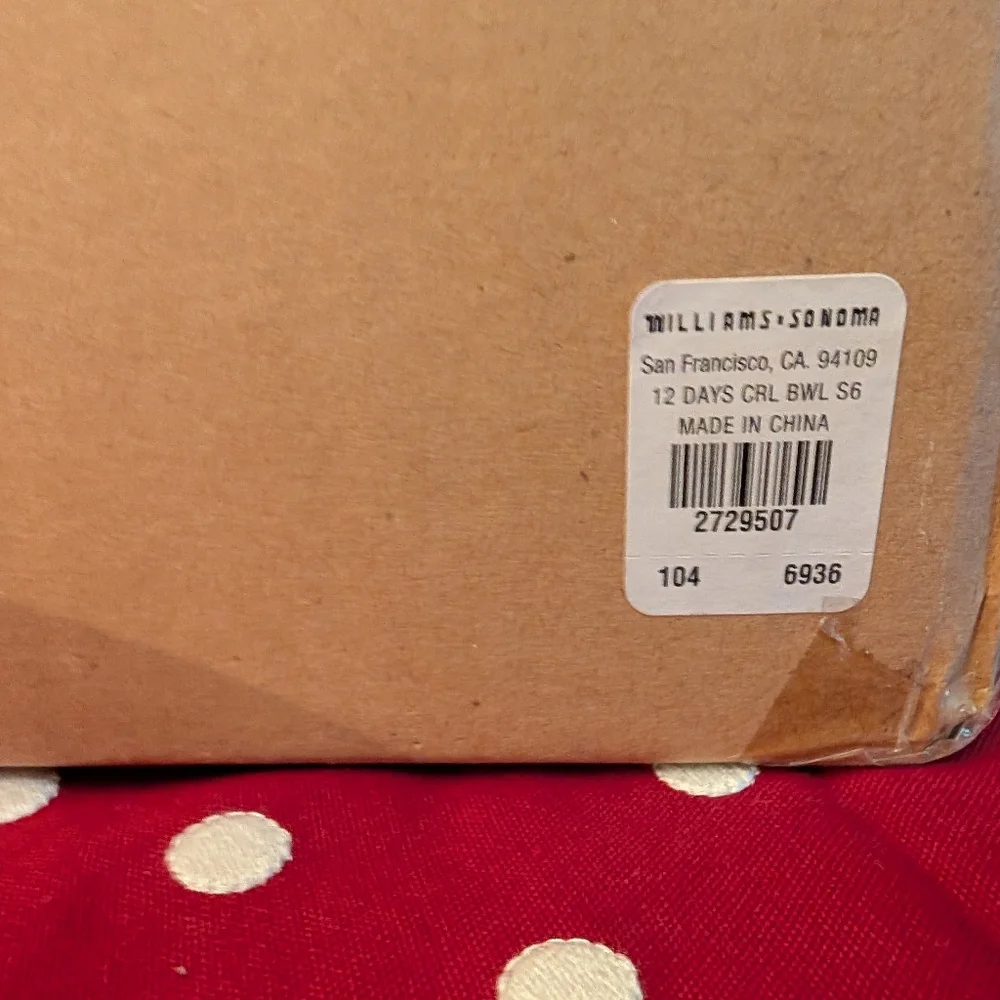 Williams-Sonoma 12 Days of Christmas Bowls. New. Full Set of 6 Bowls.